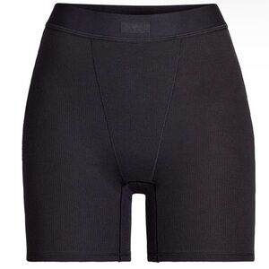 Skims Cotton Rib Boxer in color Soot (Black) Size Medium